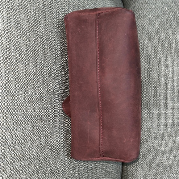 Portland Leather Goods Merlot Triangle - Picture 3 of 4